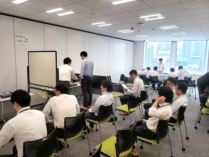 本社屋で体組成測定会を実施